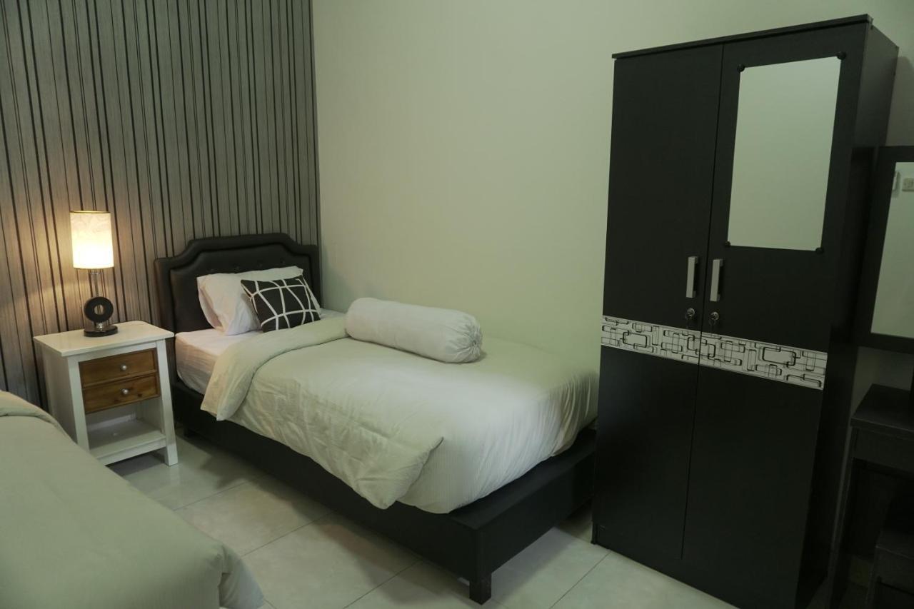 Sayana Homestay Sleman  Ngoại thất bức ảnh