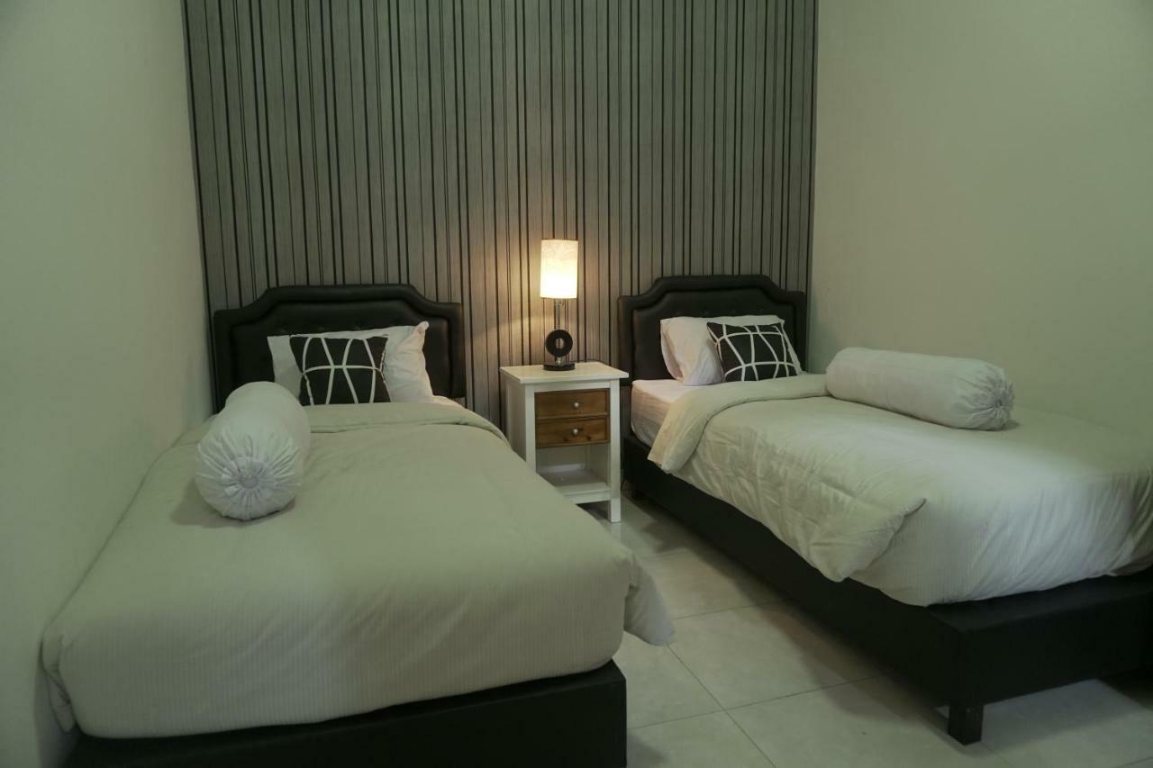 Sayana Homestay Sleman  Ngoại thất bức ảnh